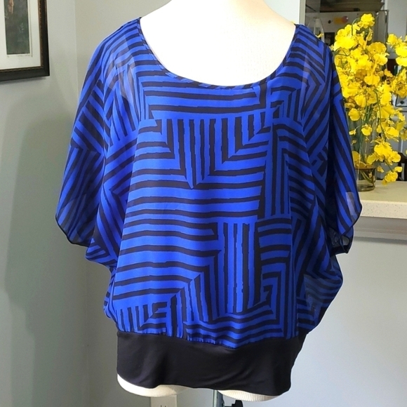 AGB, women's blouse,  black and Royal blue. Size large. Raglan sleeves. - Picture 1 of 9